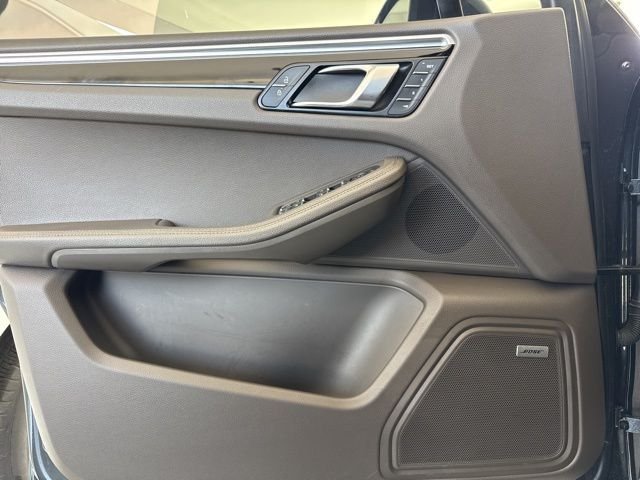 2024 Porsche Macan T - Photo 20
