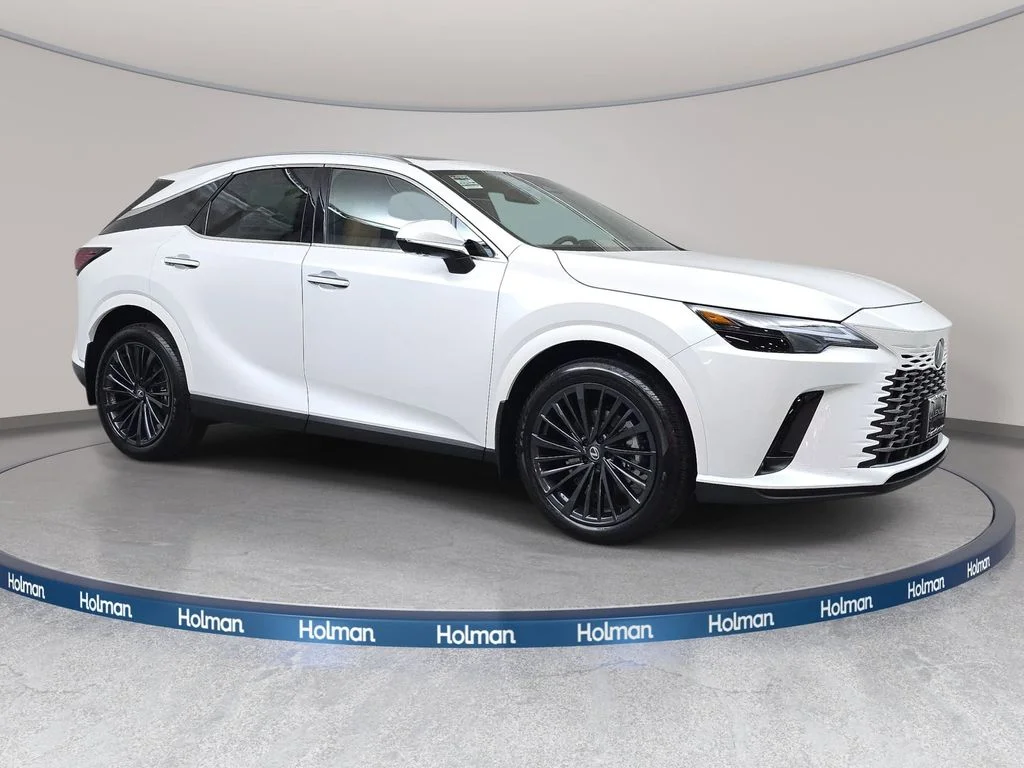 New 2026 Eminent White Pearl Lexus PREMIUM image 3