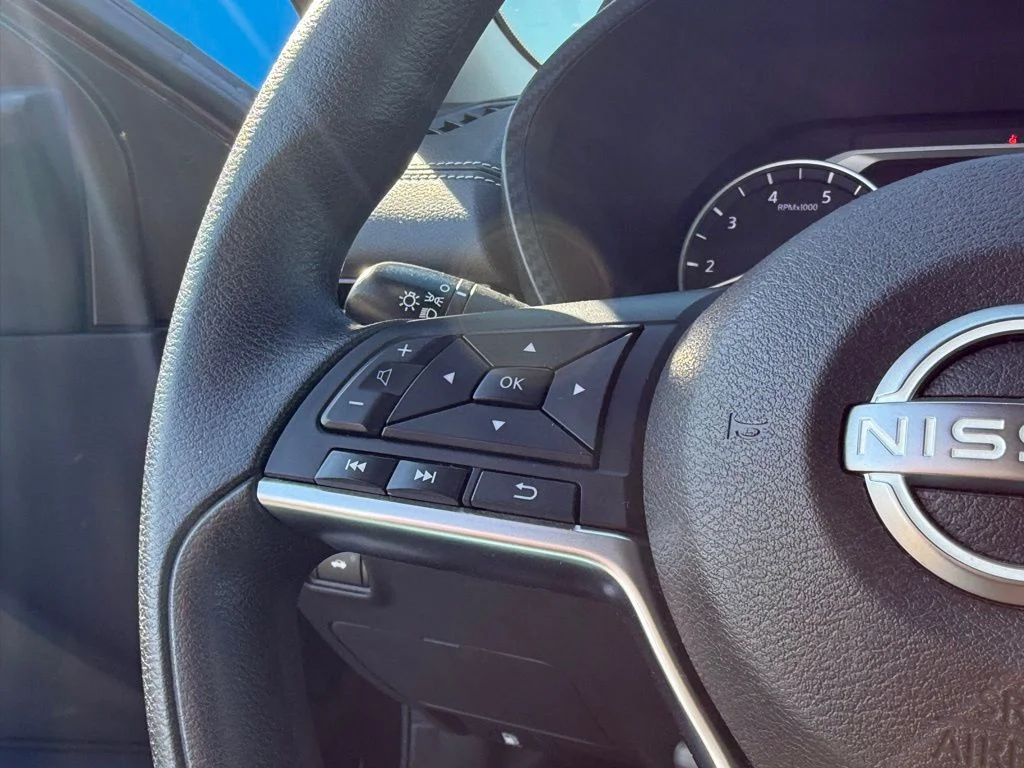 Used 2024  Nissan SV image 16