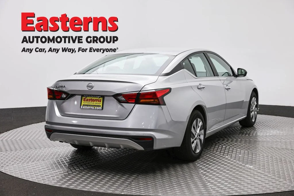 Used 2024 Silver Nissan 2.5 S image 5
