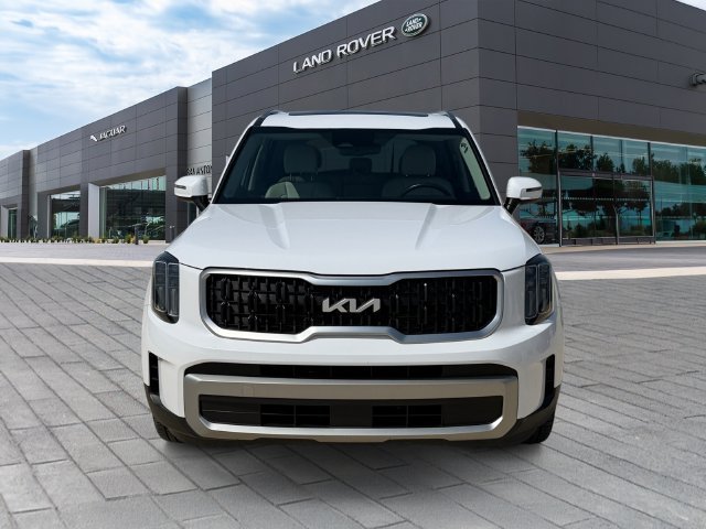 Used 2023 White Kia EX image 8