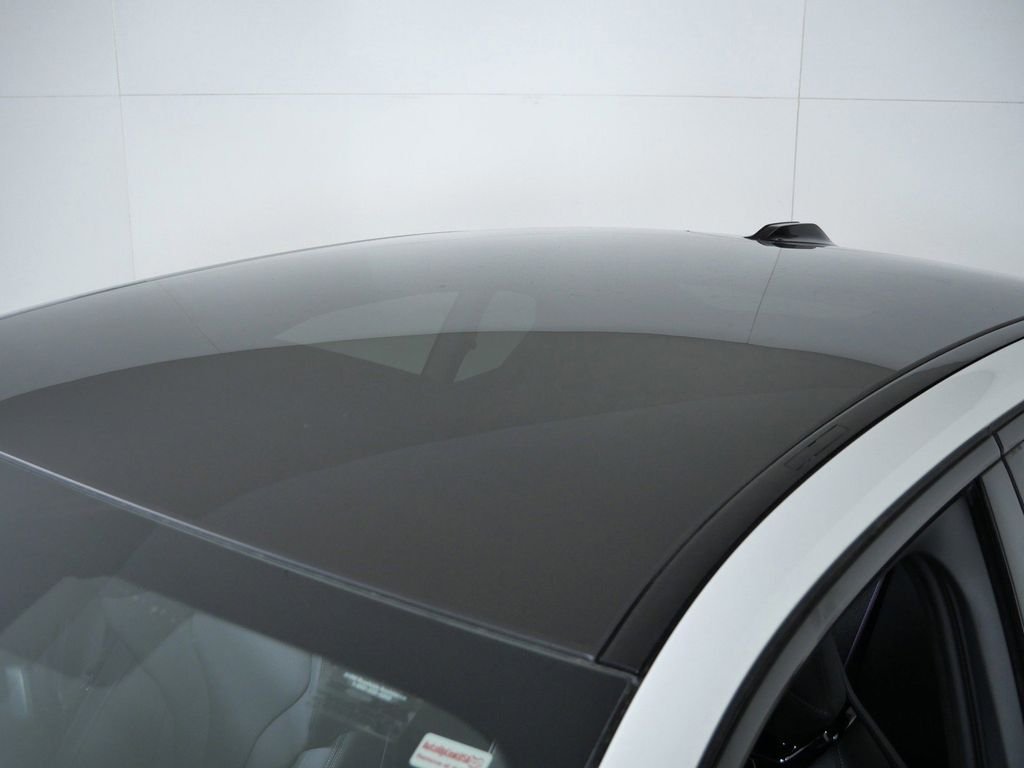 New 2026 Alpine White BMW Base image 18