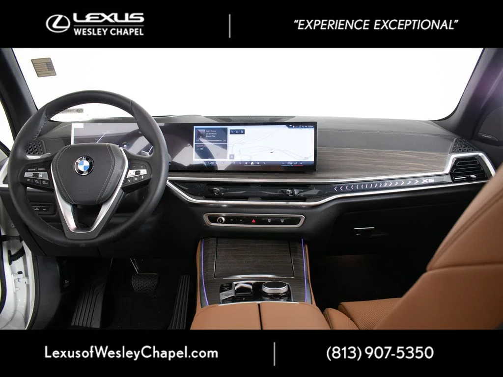 Used 2026 White BMW xDrive40i image 24