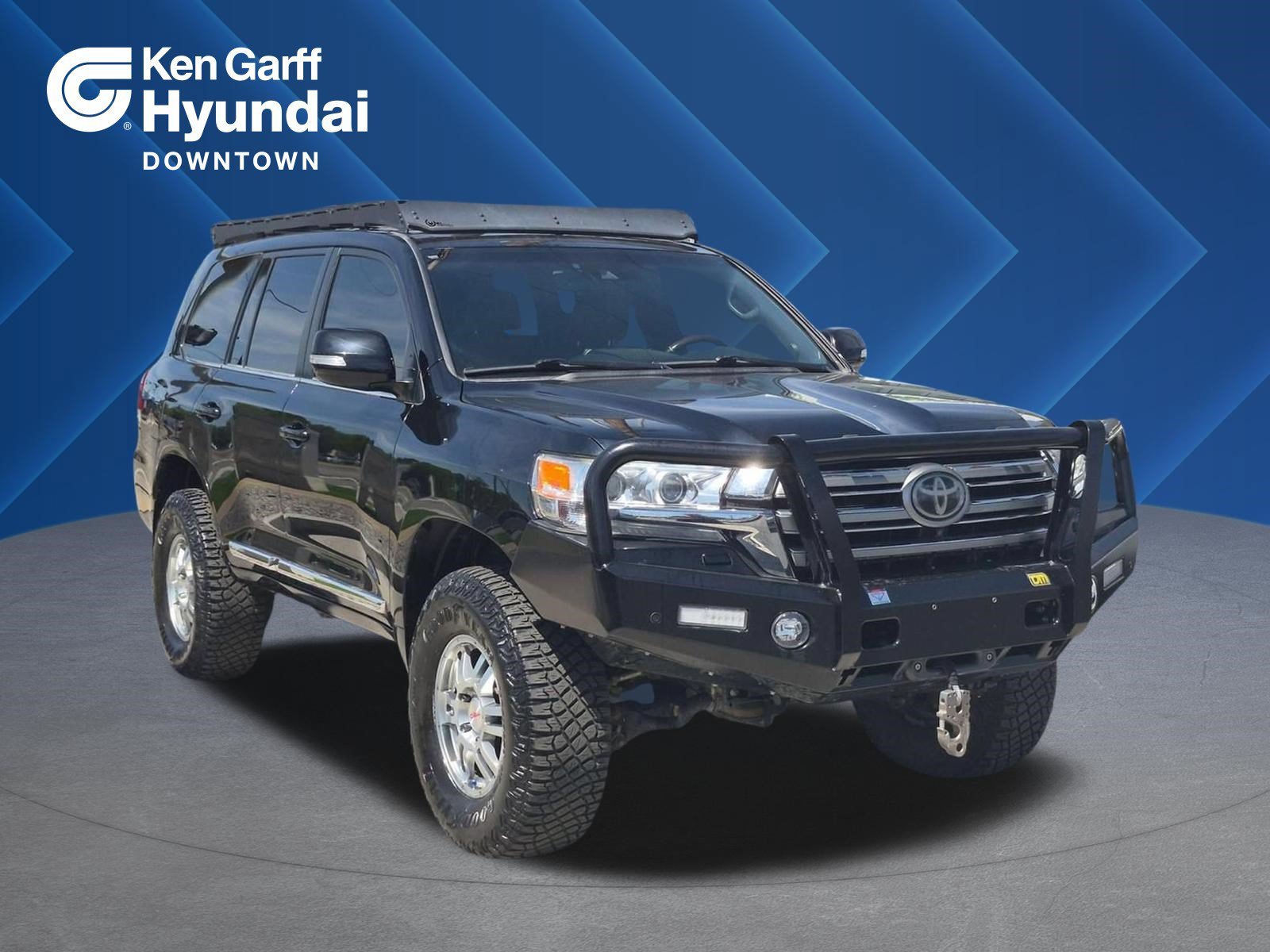 Used 2017 Midnight Black Metallic Toyota Base image 1