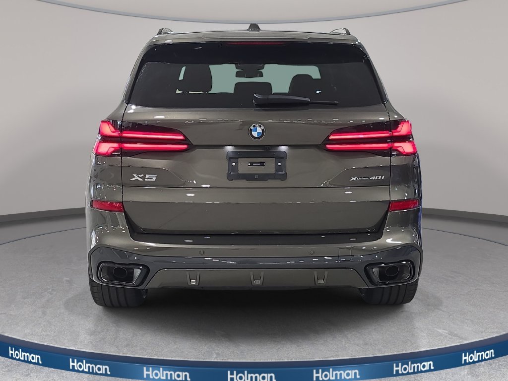 Used 2026 Manhattan Green Metallic BMW xDrive40i image 5