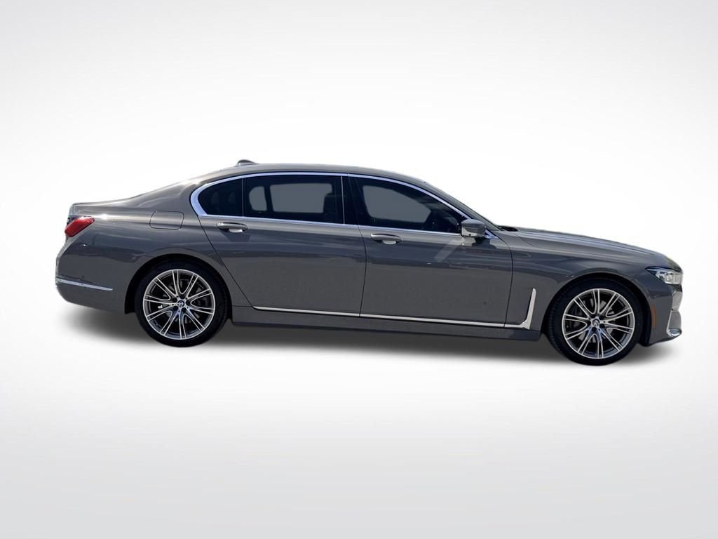 Used 2021 Gray BMW 740i image 8