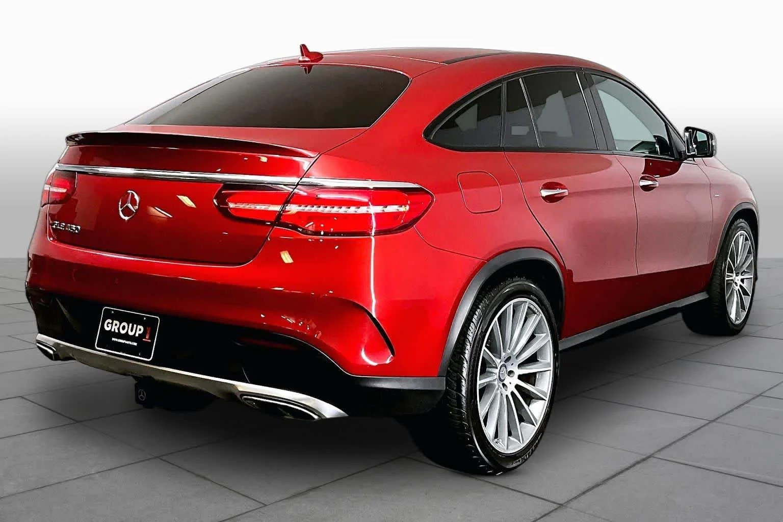Used 2016 designo Cardinal Red Metallic Mercedes-Benz GLE 450 AMG® image 13