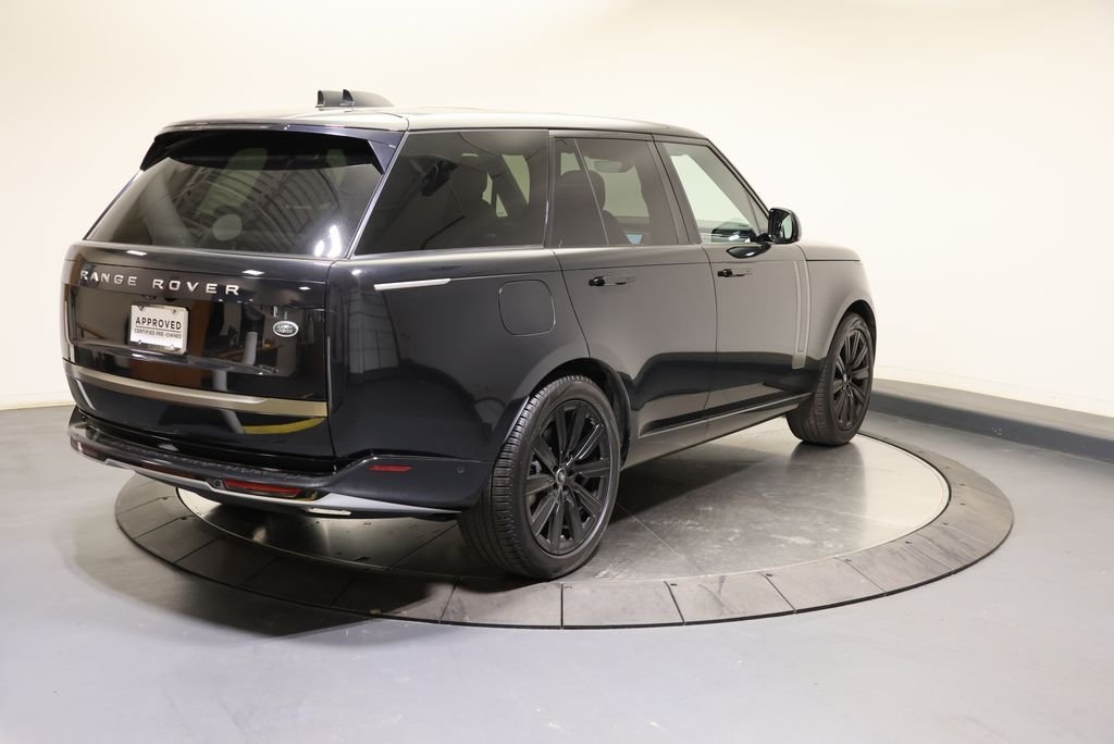 Certified Used 2023 Santorini Black Metallic Land Rover SE image 5