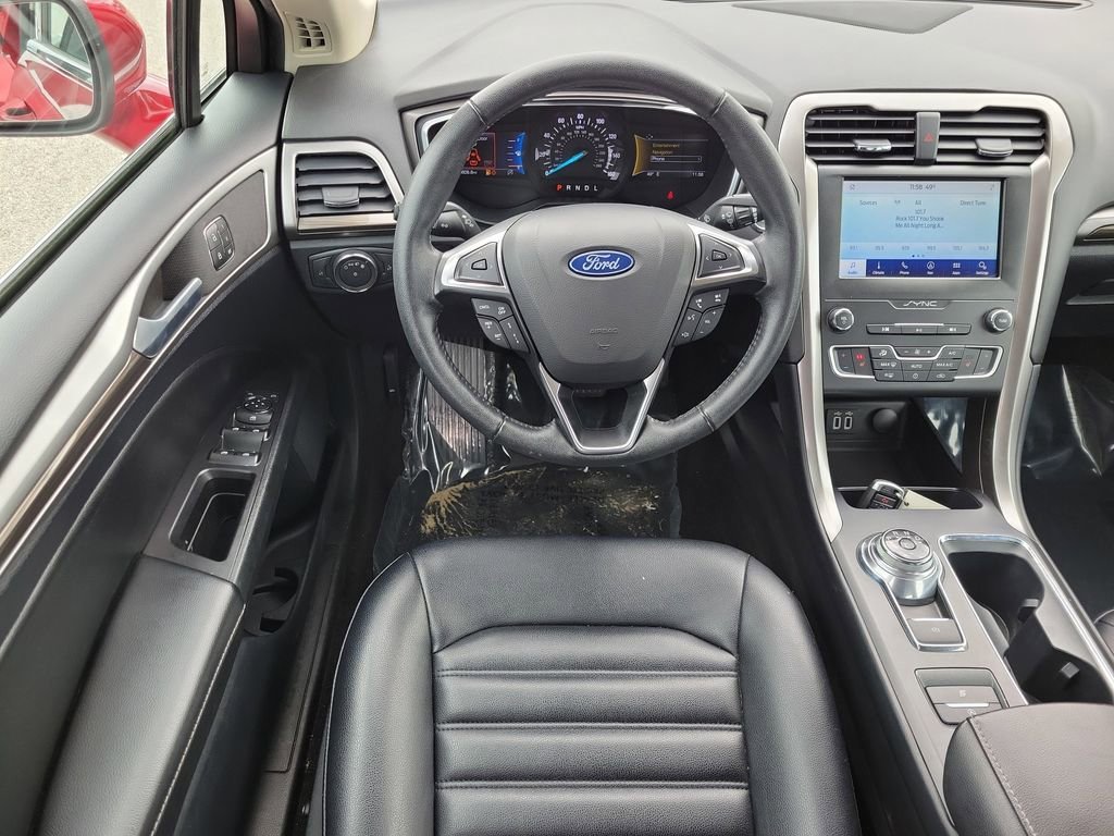 Used 2020 Red Ford SEL image 11