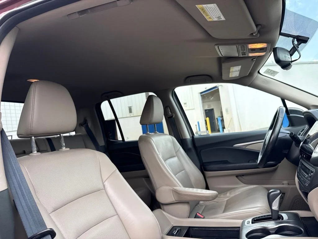 Used 2018  Honda RTL-T image 29