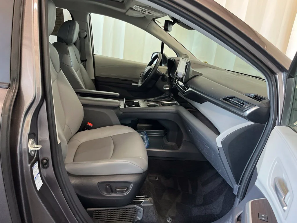 Used 2022 Gray Toyota XLE image 22
