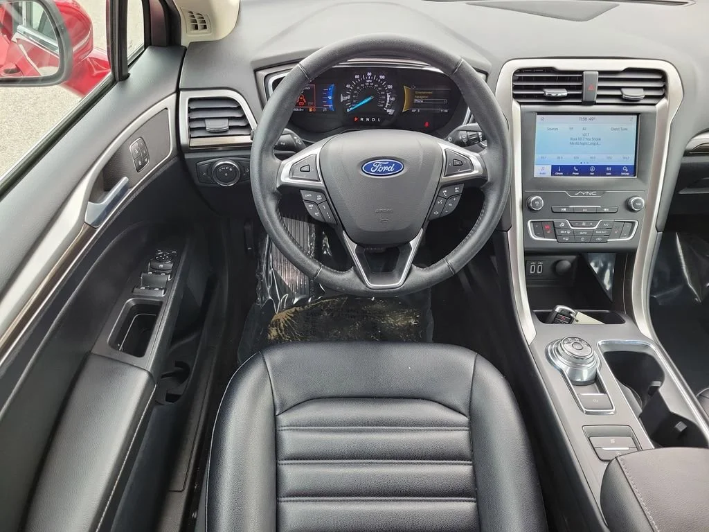 Used 2020 Red Ford SEL image 11