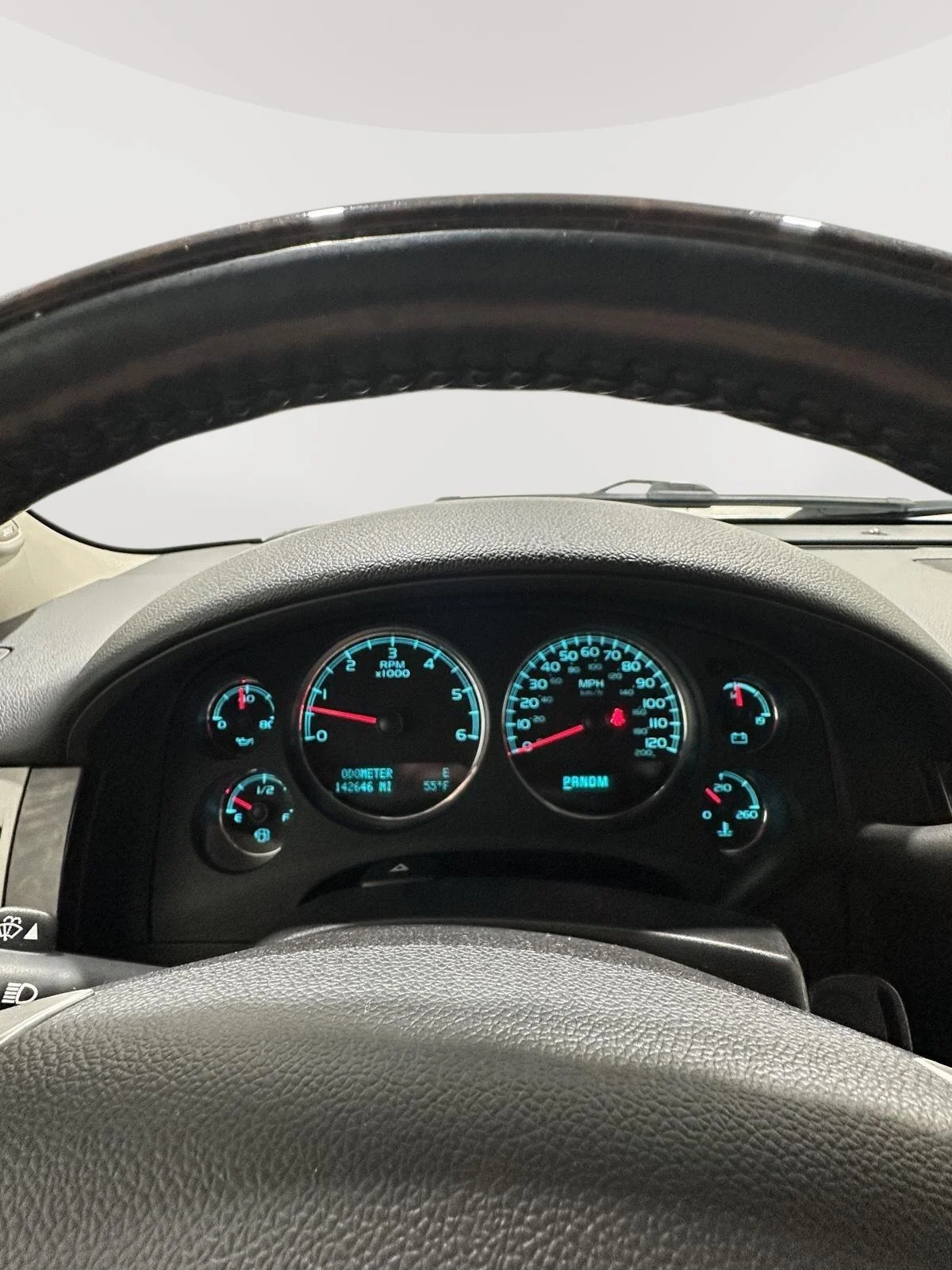 Used 2011 PURE SILVER METALLIC GMC Denali image 10