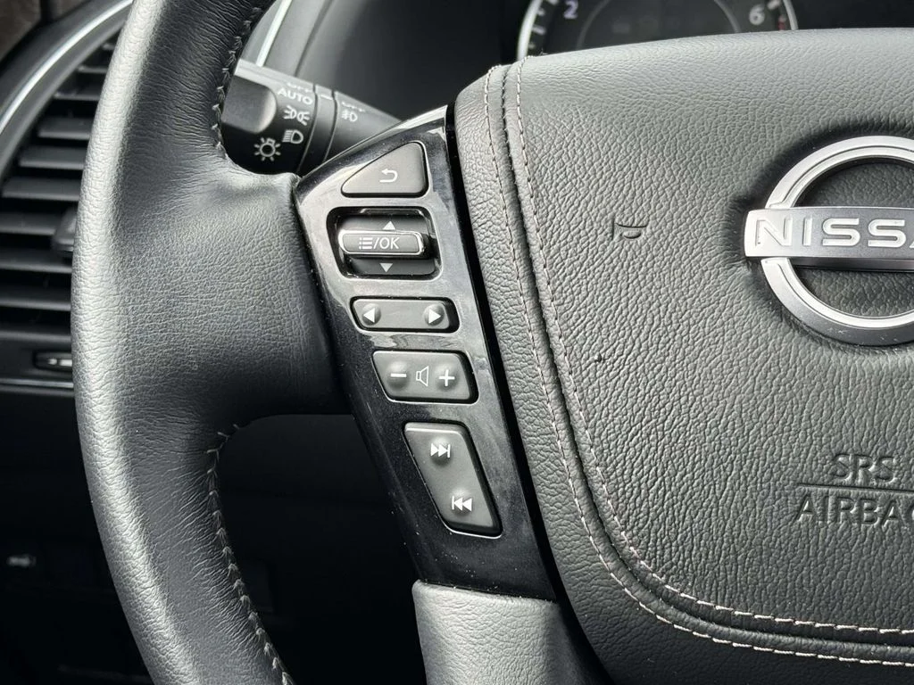 Used 2023 Red Nissan Platinum image 23