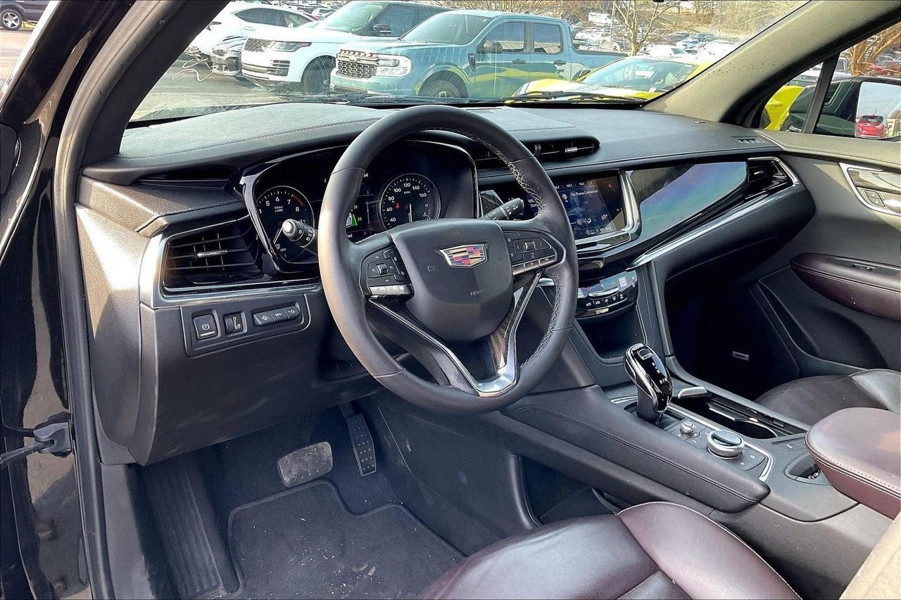 Used 2022 Stellar Black Metallic Cadillac FWD Premium Luxury image 4