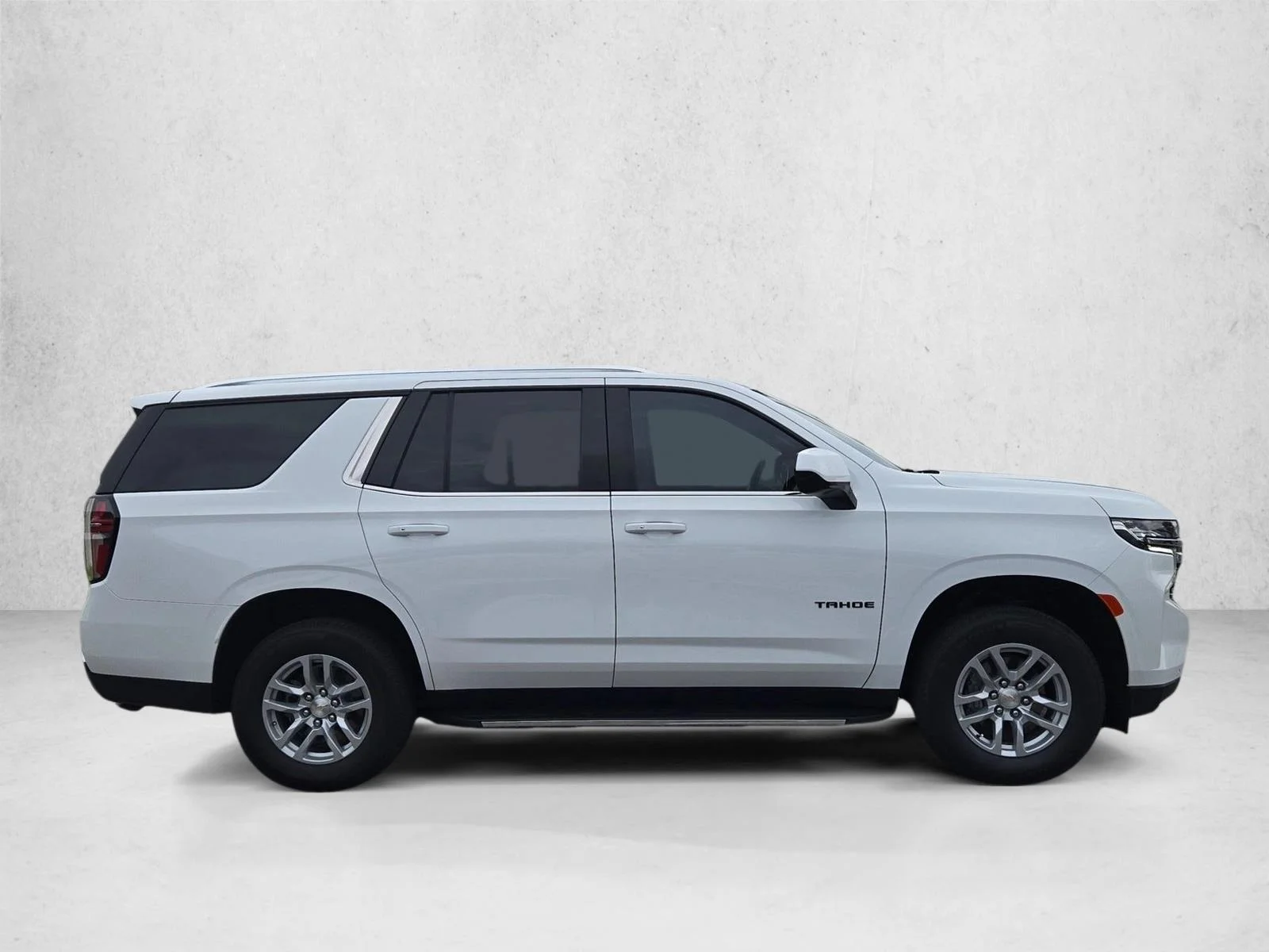 Used 2024 Summit White Chevrolet LS image 4