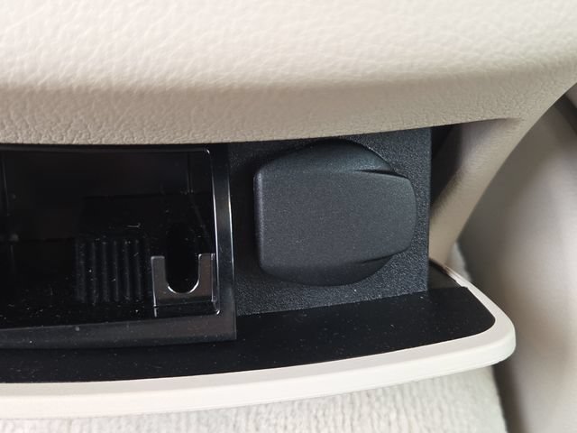 Used 2020 Blue Mercedes-Benz E 350 image 17