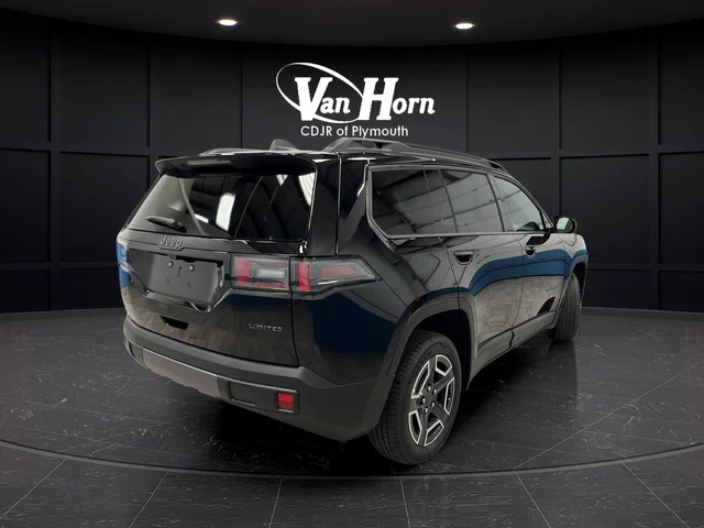New 2026 Diamond Black Crystal Pearl-Coat Exterior Paint Jeep Limited image 7