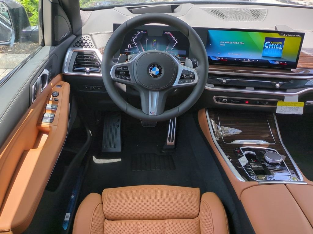 New 2026 Carbon Black Metallic BMW xDrive40i image 16