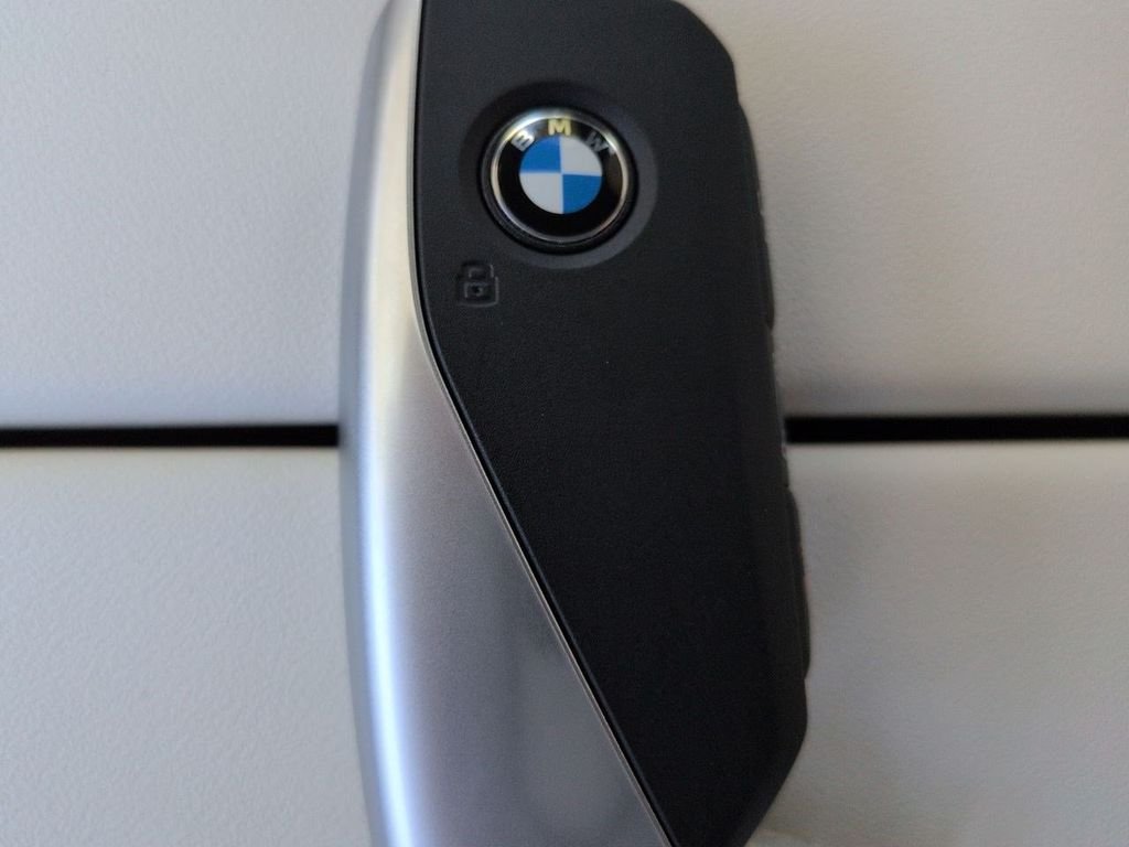New 2027 Cape York Green Metallic BMW 530i image 29