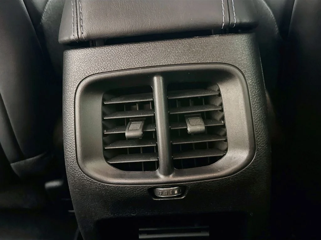 Used 2019 Green Jeep Latitude Plus image 29