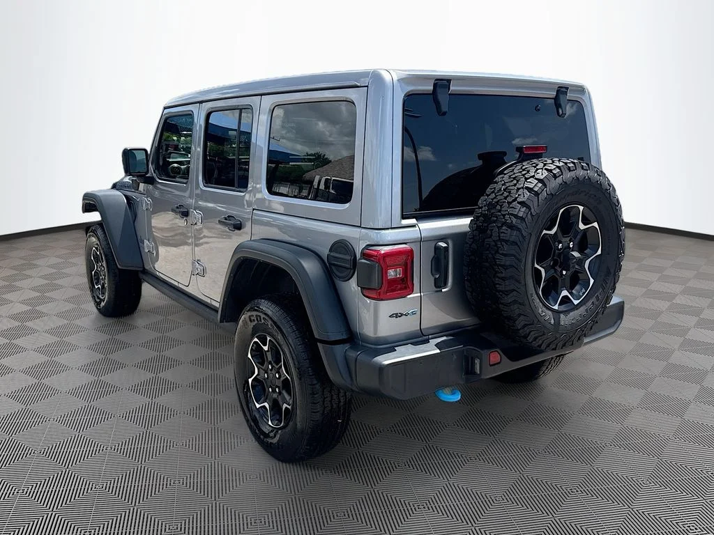 Used 2021 Silver Jeep Unlimited Rubicon 4xe image 8