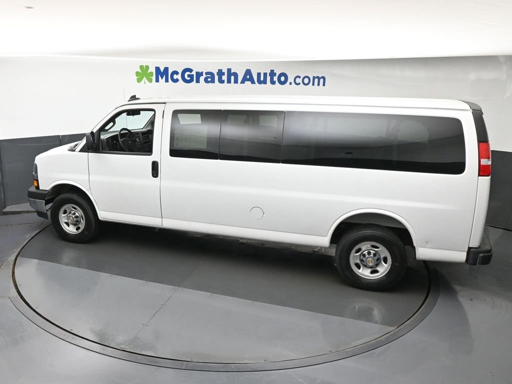 Used 2025 White Chevrolet LT image 25