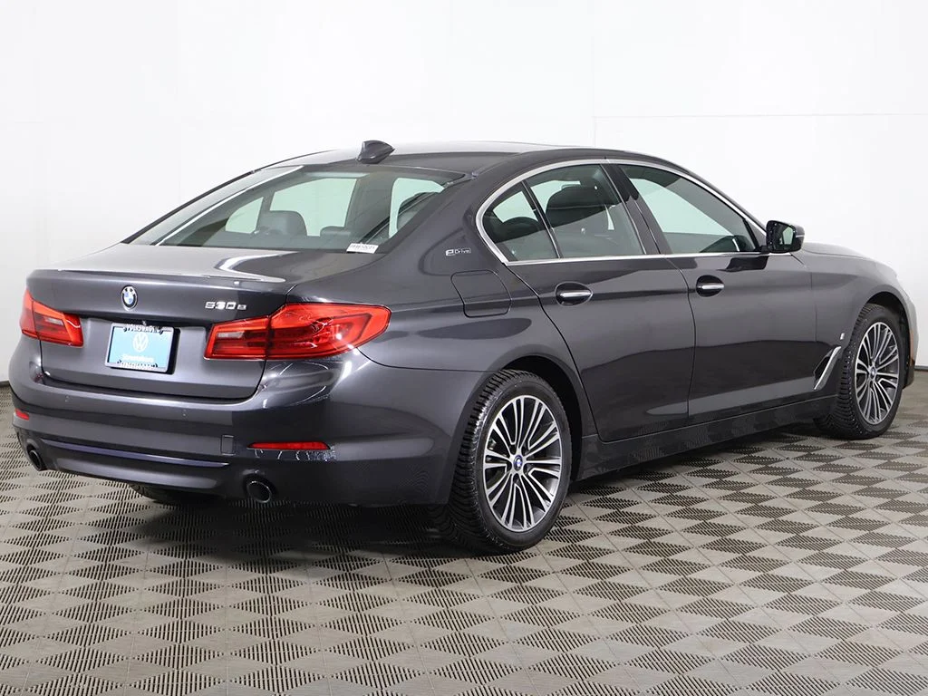 Used 2018 Dark Graphite BMW 530e xDrive iPerformance image 12
