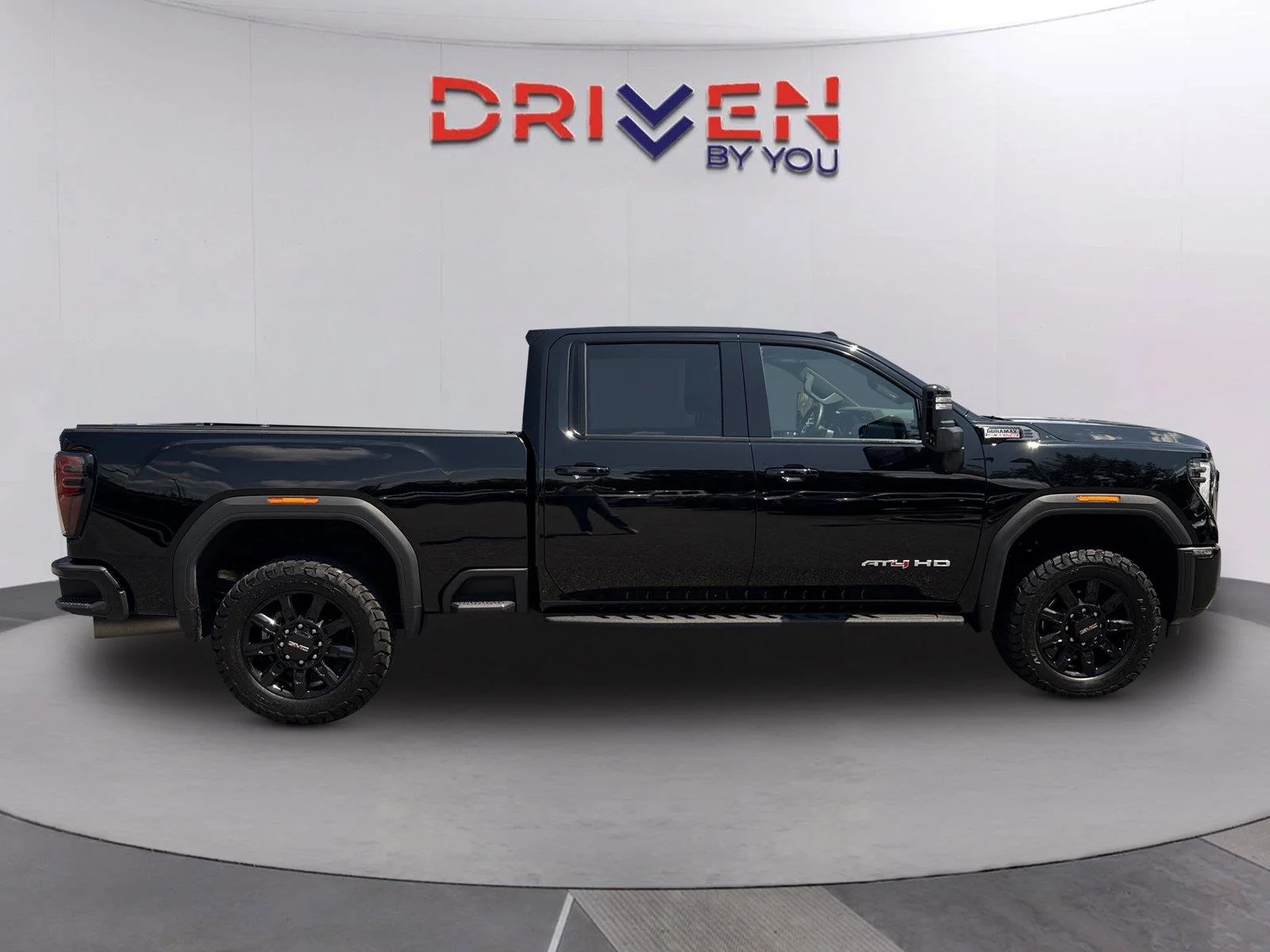 Used 2024 Onyx Black GMC AT4 image 2
