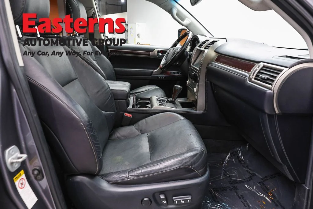 Used 2018 Gray Lexus 460 image 26