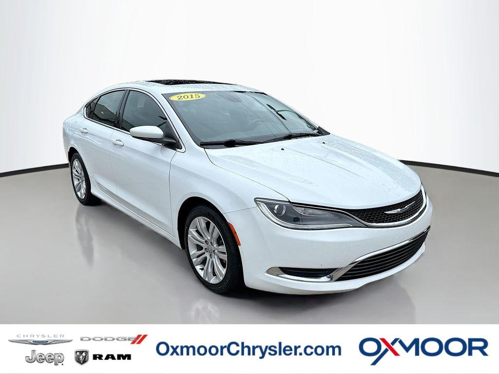 2015 Chrysler 200 Limited's photo