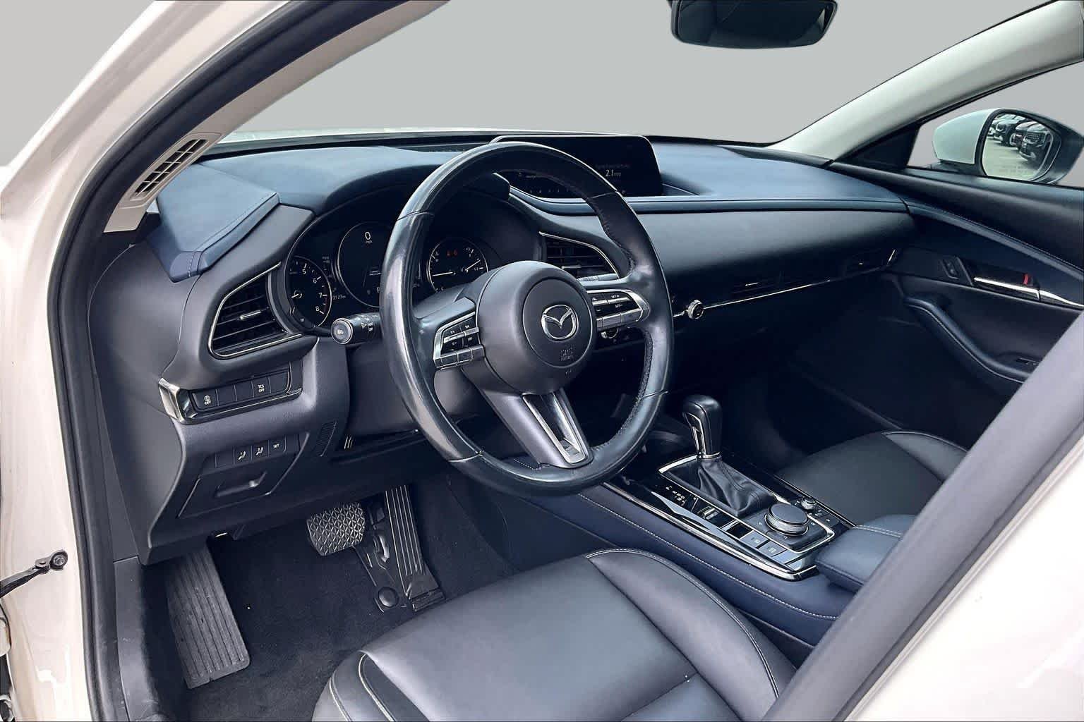 Used 2021 Snowflake White Pearl Mica Mazda Preferred image 17