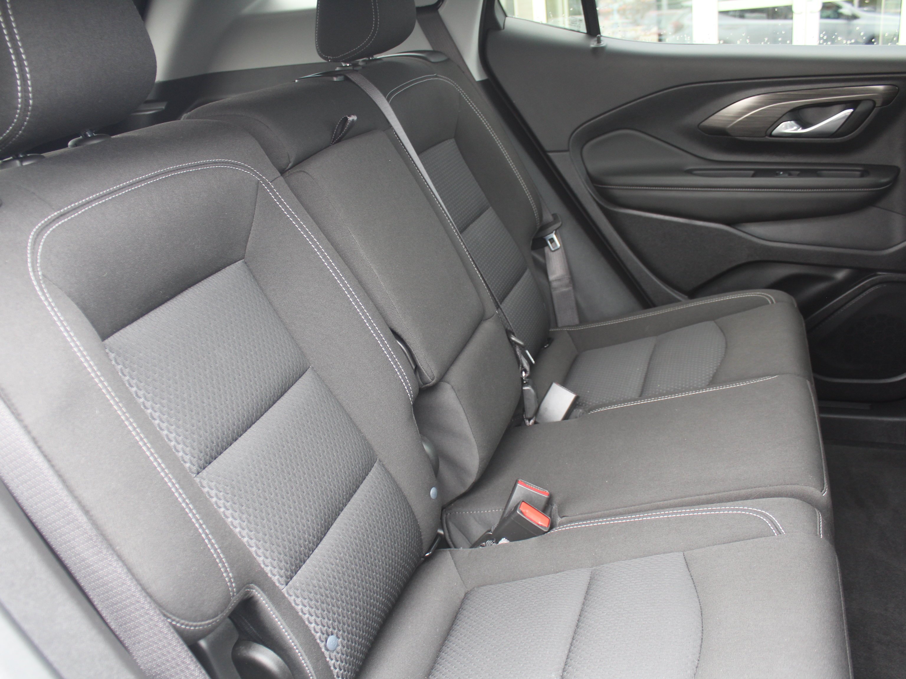 2024 GMC Terrain SLE - Photo 25