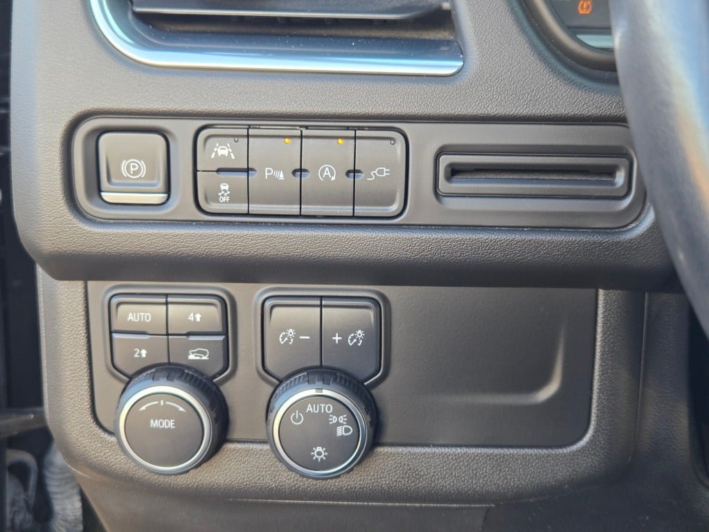 2021 Chevrolet Suburban RST - Photo 33