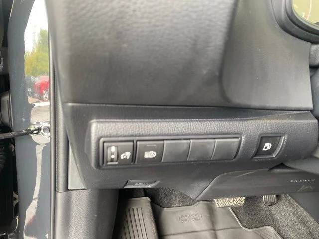 Certified Used 2025  Toyota LE image 18