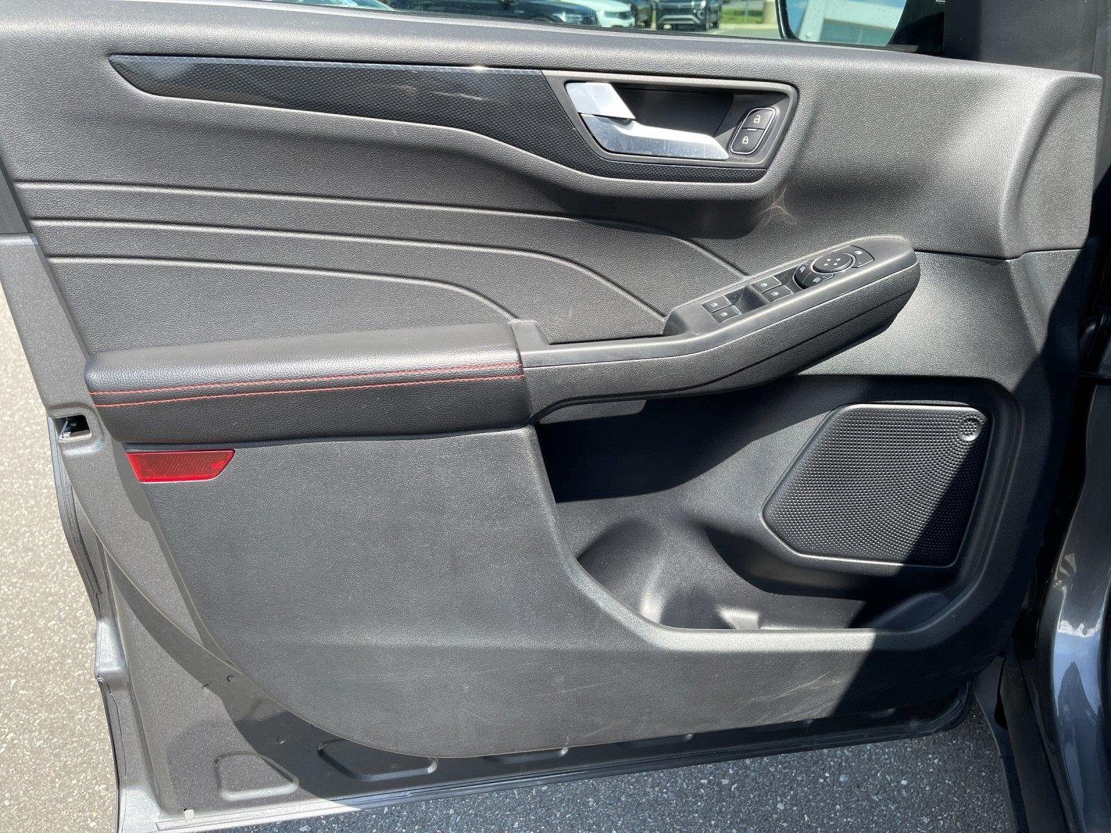 Used 2025 Carbonized Gray Ford ST-Line Select image 13