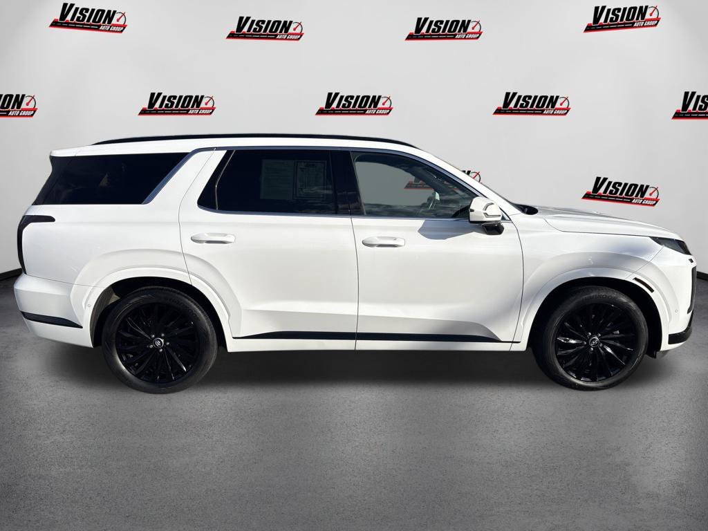 Used 2025 White Hyundai Calligraphy Night Edition image 4
