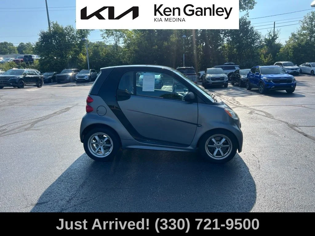 Used 2015 Gray smart Passion image 4