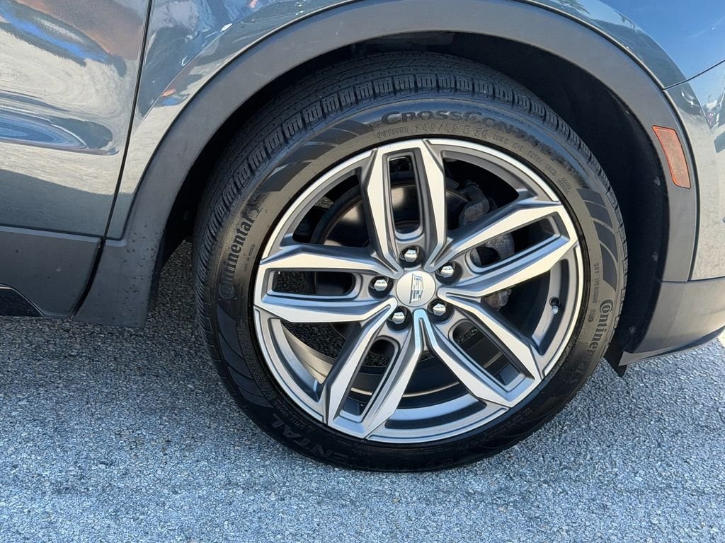 Used 2019 Gray Cadillac Sport image 9