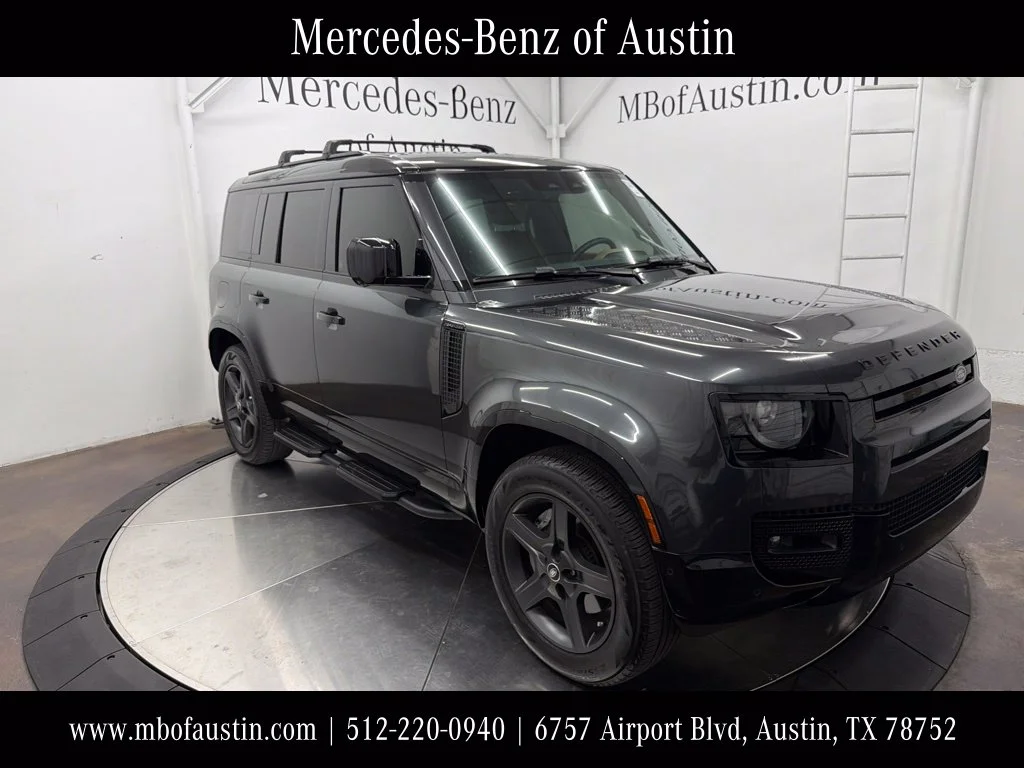 Used 2025 Silver Land Rover X-Dynamic SE image 1