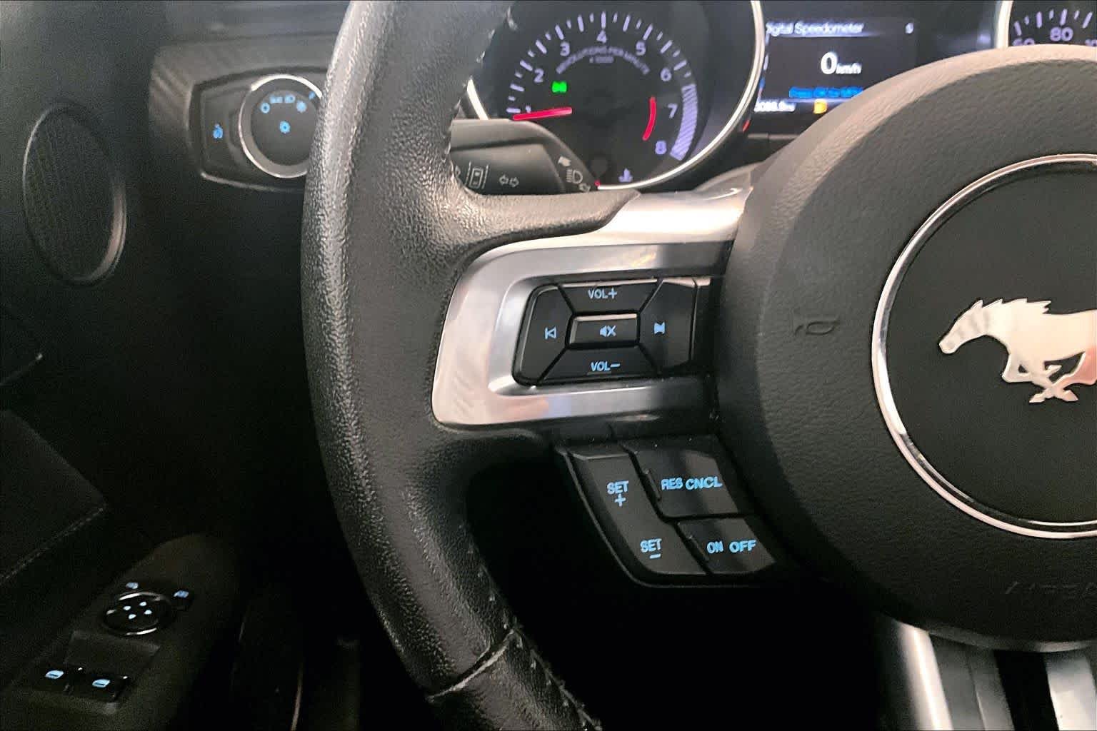 Used 2022 Oxford White Ford EcoBoost image 21