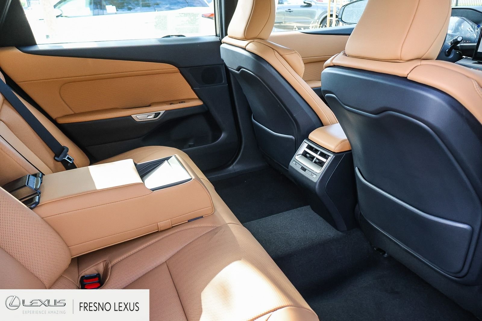 New 2026 Ultra White Lexus ES 350e PREMIUM image 13