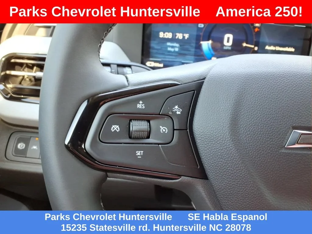New 2027 Summit White Chevrolet LT image 11