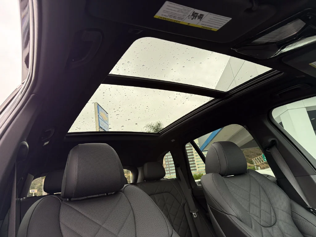 Used 2024  BMW sDrive40i image 17