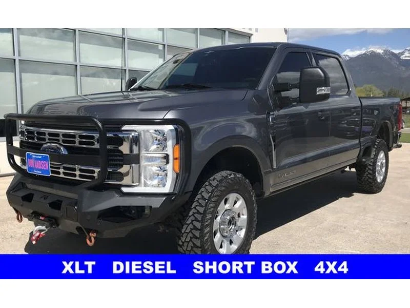 Used 2023 Carbonized Gray Metallic Ford XLT image 4