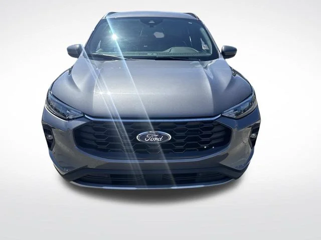 Used 2025 Gray Ford ST-Line Select image 11