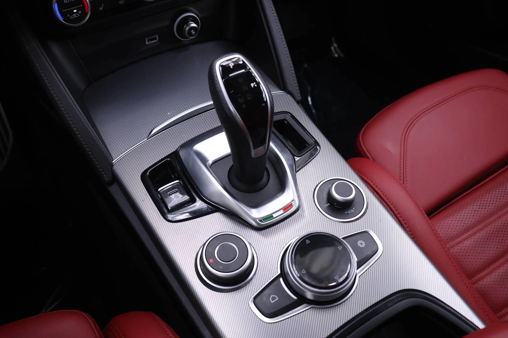 Certified Used 2024 White Alfa Romeo Veloce image 10