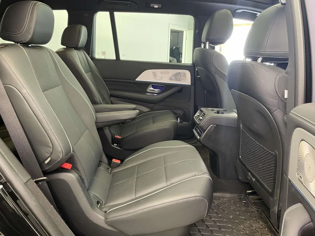 Used 2025 Black Mercedes-Benz GLS 580 image 19