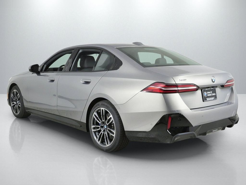 New 2027 Oxide Grey Metallic BMW 540i xDrive image 14