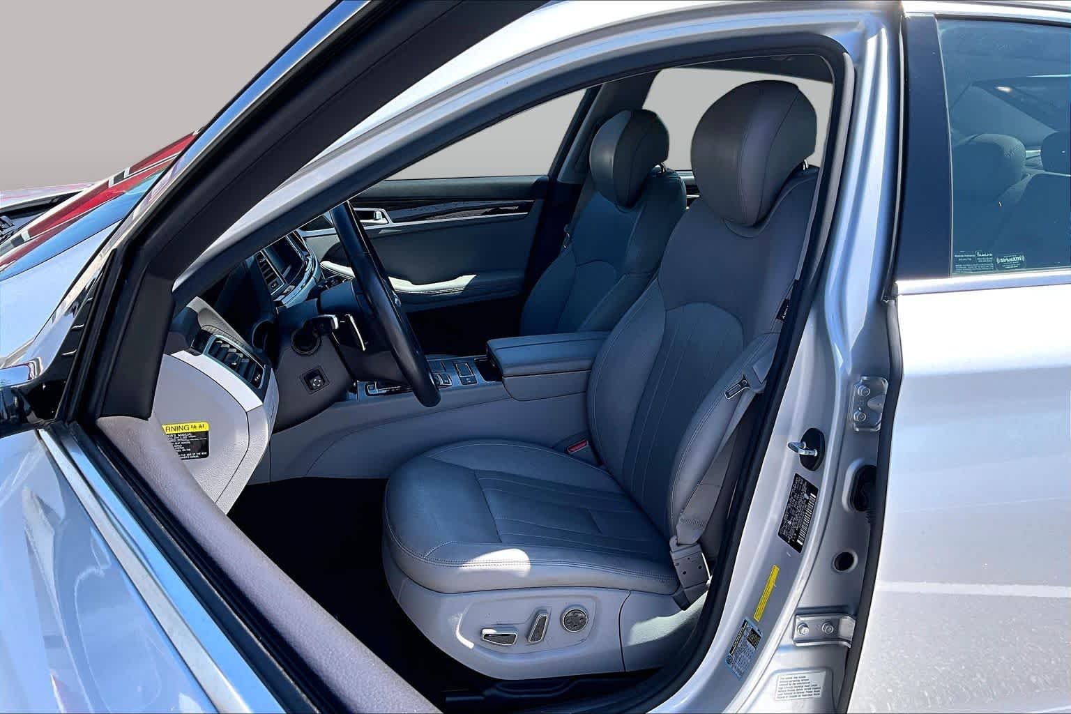 Pre-Owned 2016 Hyundai Genesis 3.8L
